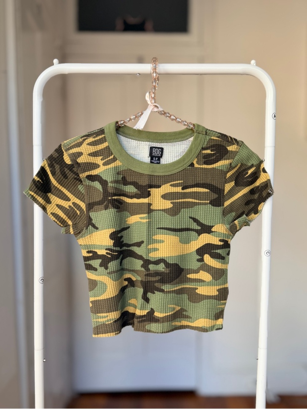 BDG short sleeve cropped crewneck short sleeve thermal waffle top army camo